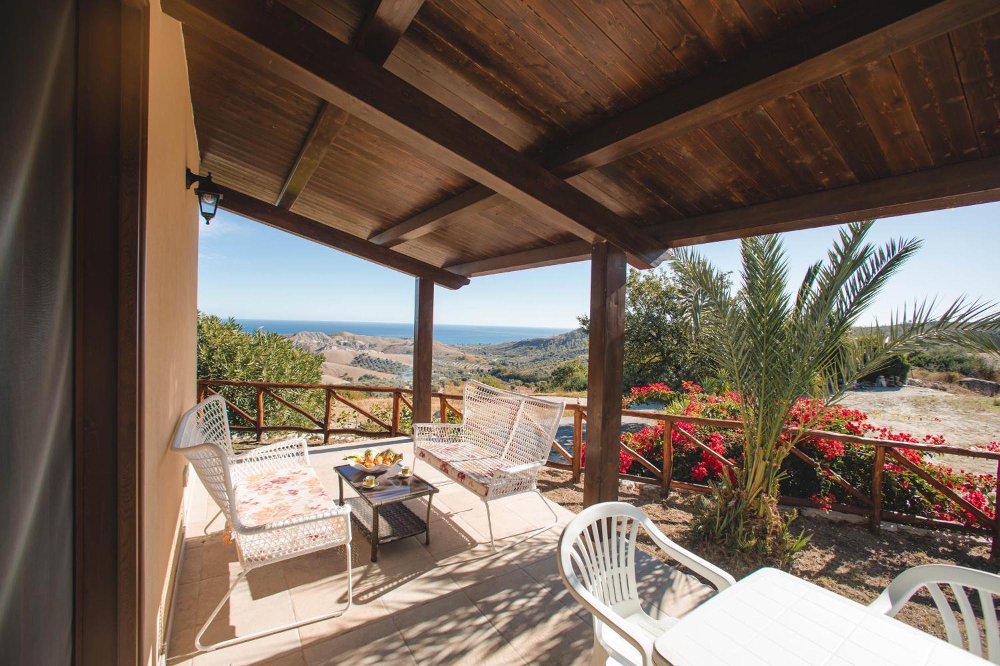 Calami - Villa Romeo - Private Apartments With Pool, Seaview & Olive Grove Santa Caterina Dello Ionio Marina Buitenkant foto