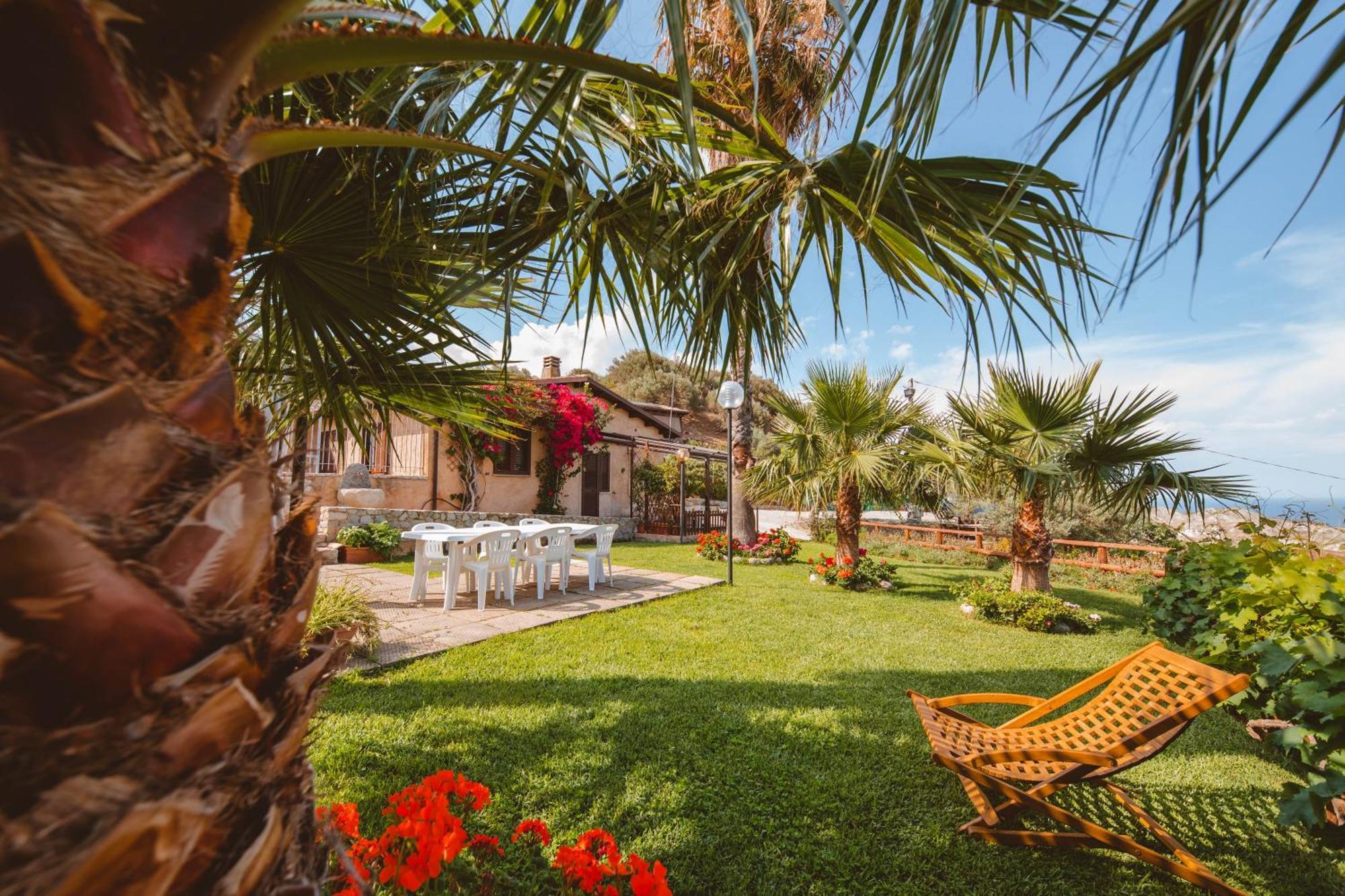 Calami - Villa Romeo - Private Apartments With Pool, Seaview & Olive Grove Santa Caterina Dello Ionio Marina Buitenkant foto